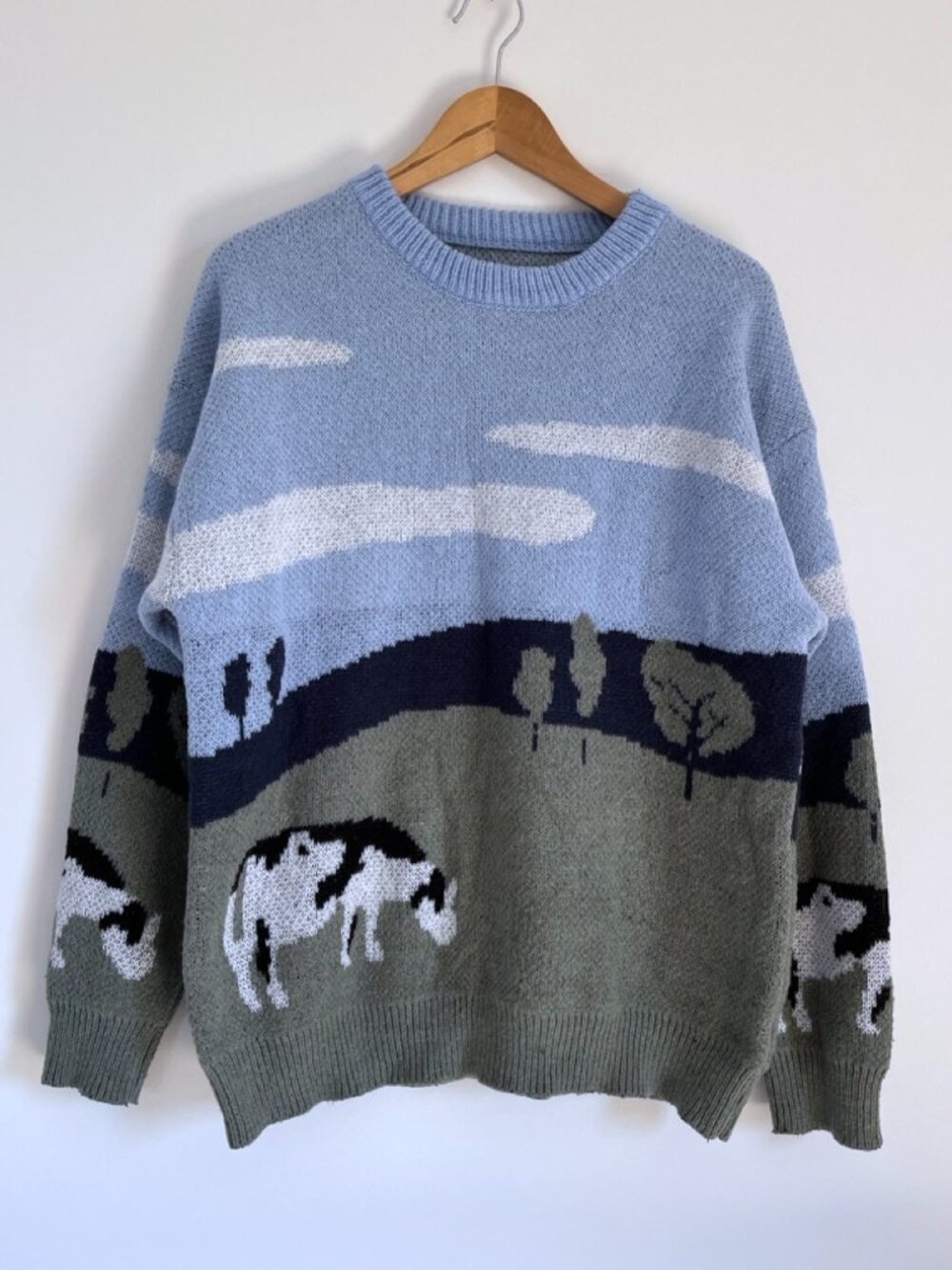 MANFINITY Mens L Cow Pasture Landscape Knit Sweater Blue Green Cottagecore